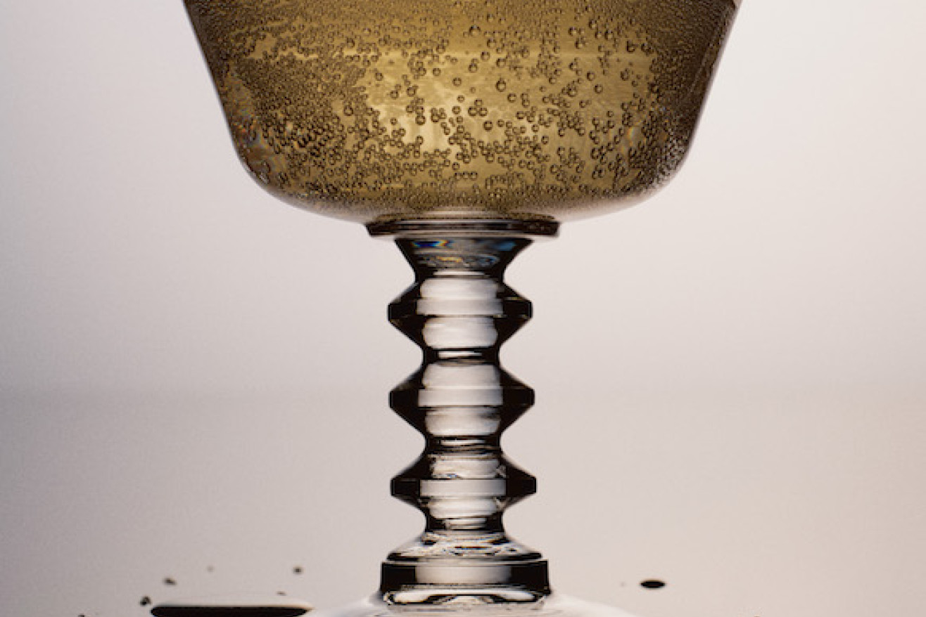 martini glass with sparkling wine